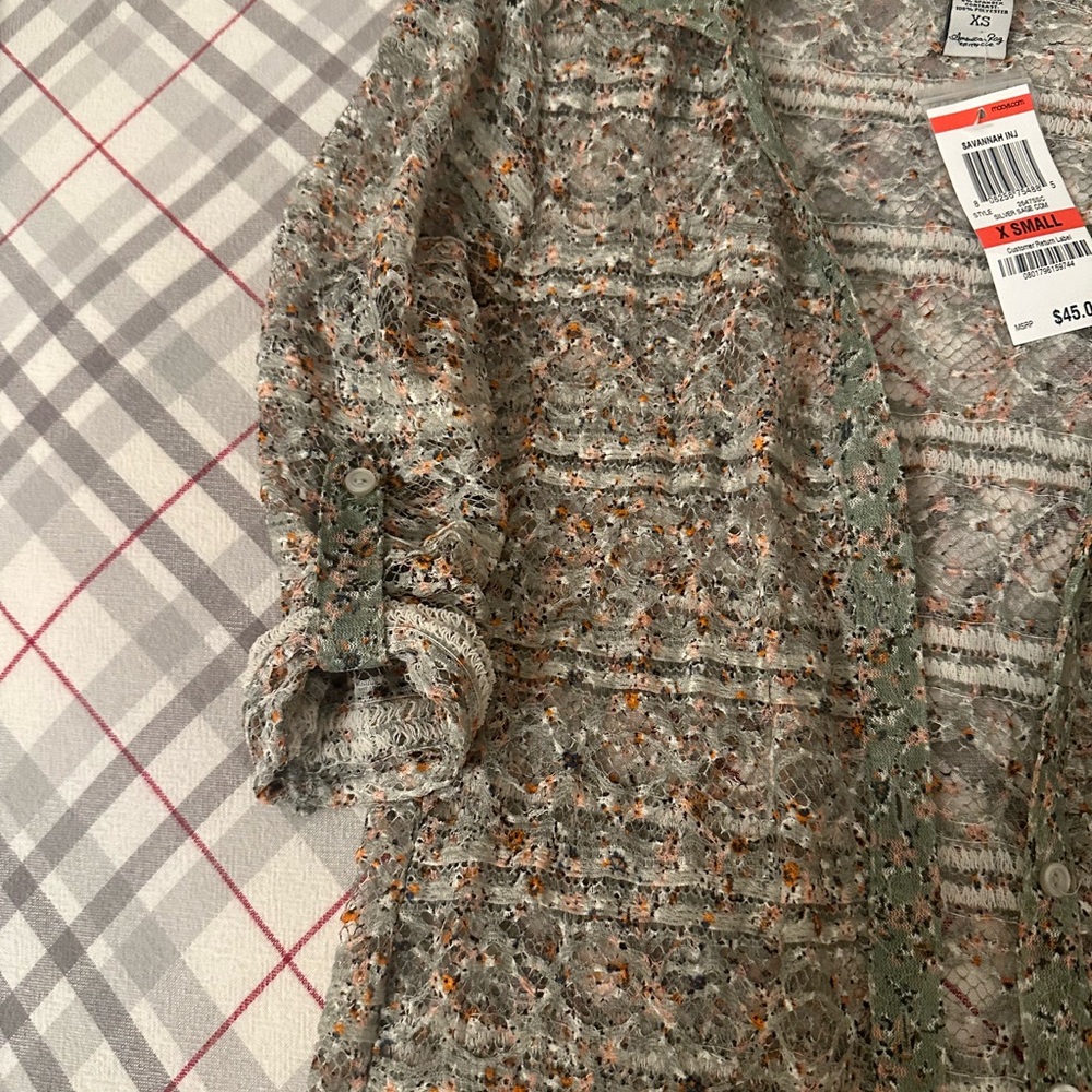American Rag Silver Lace Top - Picture 12 of 15